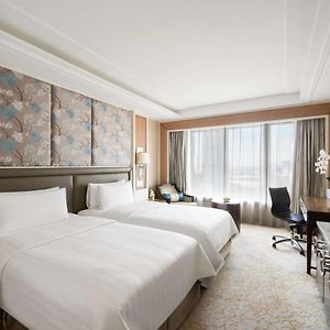 Deluxe Tower Twin Room